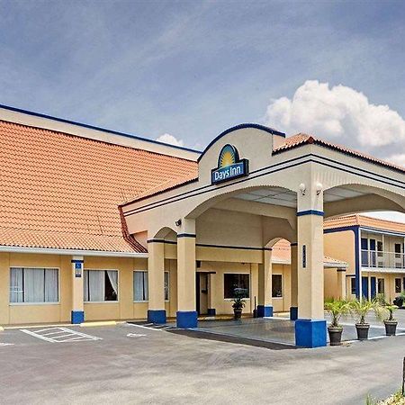 Days Inn By Wyndham Jacksonville South Memorial Hospital Exterior photo